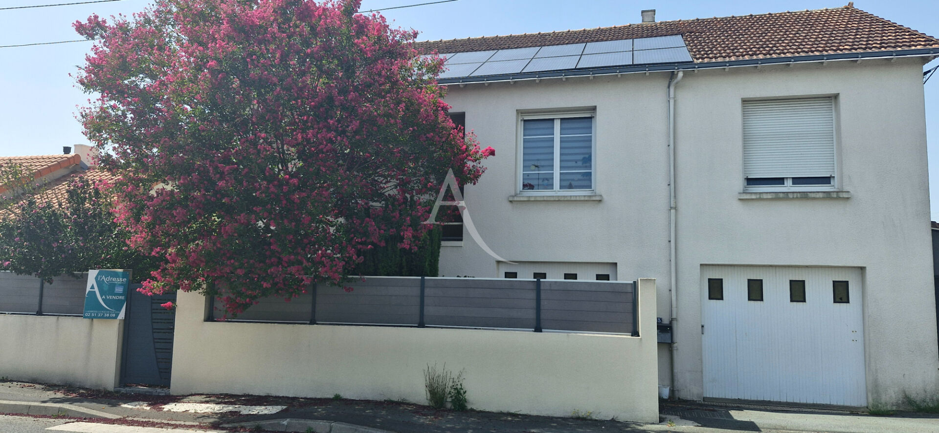 Agence immobilière de 
 L'ADRESSE LABEL IMMO 85 - L'adresse La Roche sur Yon St André d'Ornay 
