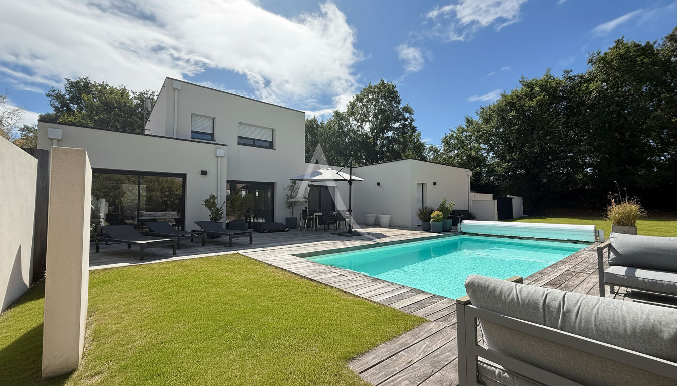Agence immobilière de 
 L'ADRESSE LABEL IMMO 85 - L'adresse La Roche sur Yon St André d'Ornay 
