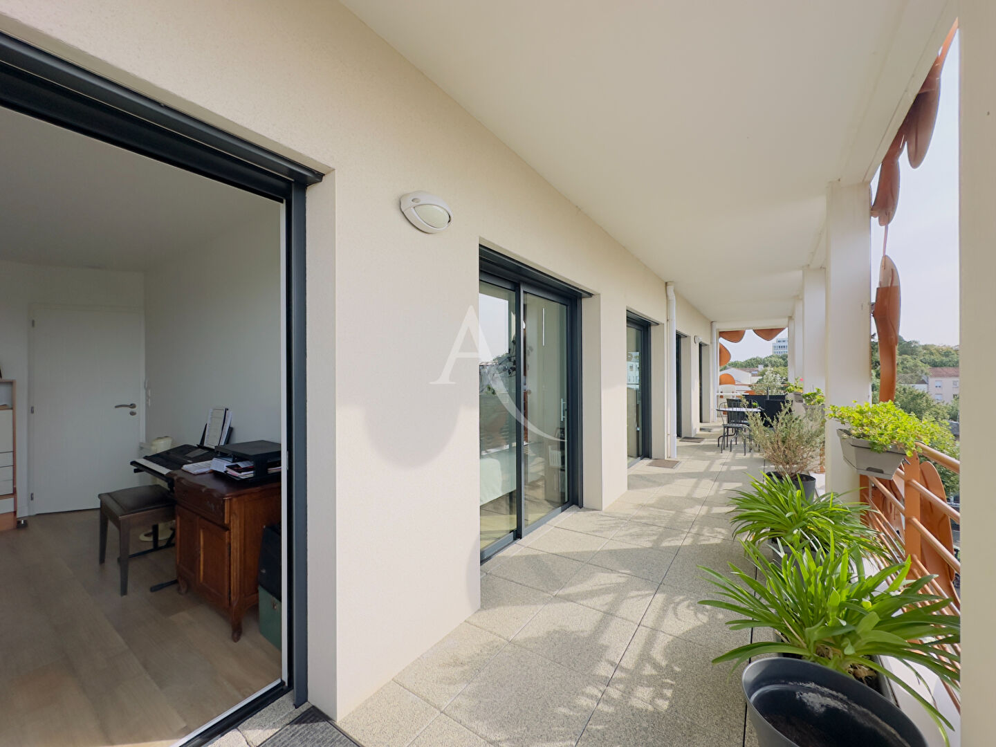 Agence immobilière de L'ADRESSE LABEL IMMO 85 - LABEL IMMO 85