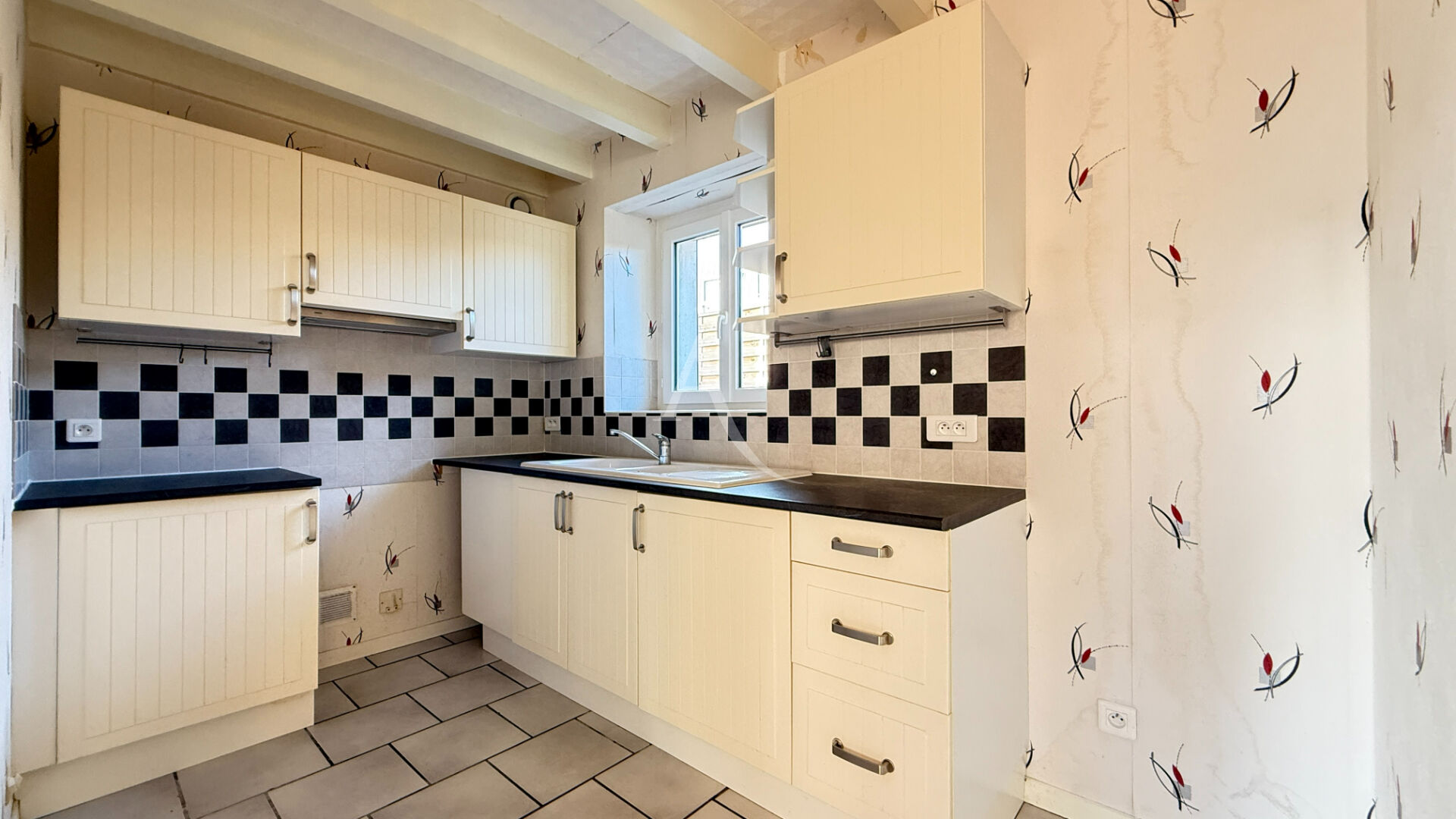 Agence immobilière de 
 L'ADRESSE LABEL IMMO 85 - L'adresse La Roche sur Yon St André d'Ornay 
