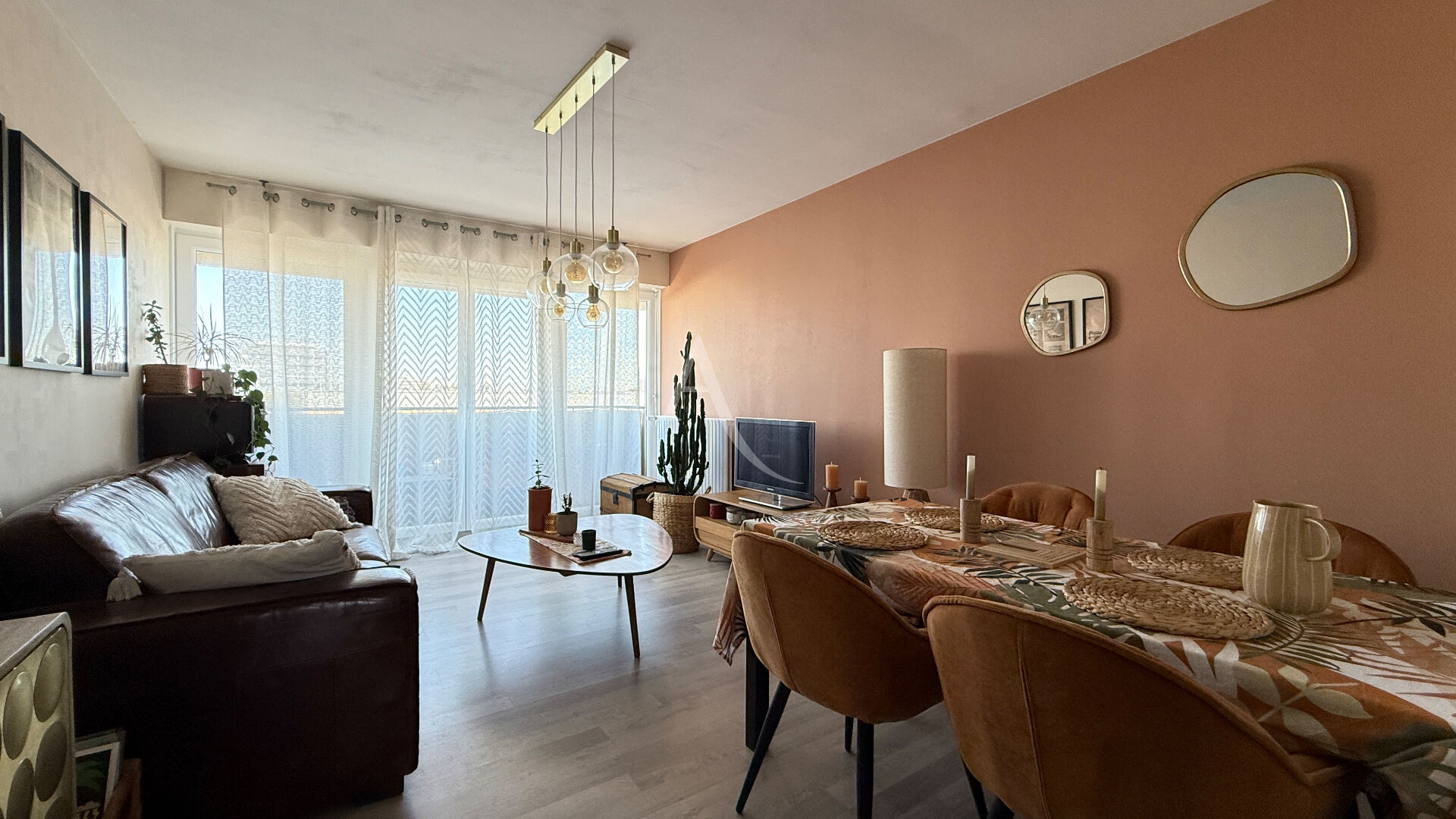 Agence immobilière de 
 L'ADRESSE LABEL IMMO 85 - L'adresse La Roche sur Yon St André d'Ornay 
