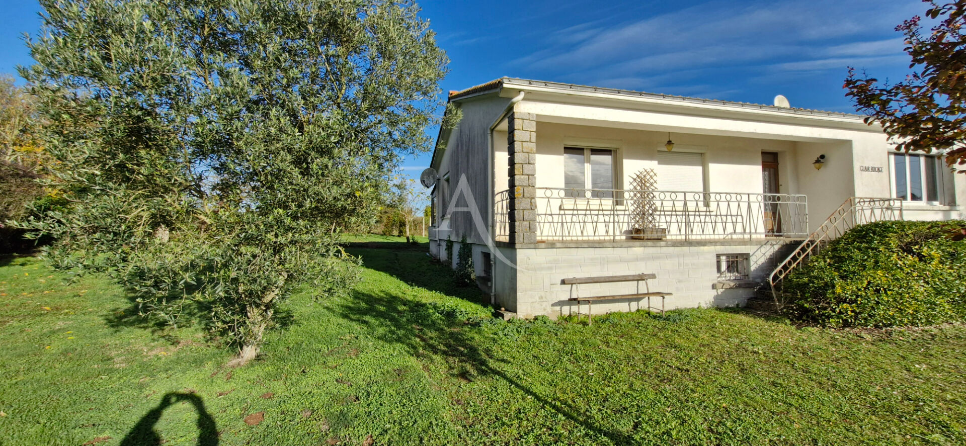 Agence immobilière de 
 L'ADRESSE LABEL IMMO 85 - L'adresse La Roche sur Yon St André d'Ornay 
