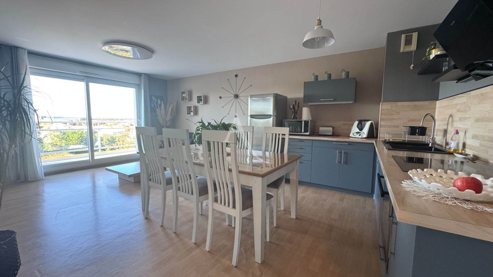 Agence immobilière de 
 L'ADRESSE LABEL IMMO 85 - L'adresse La Roche sur Yon St André d'Ornay 
