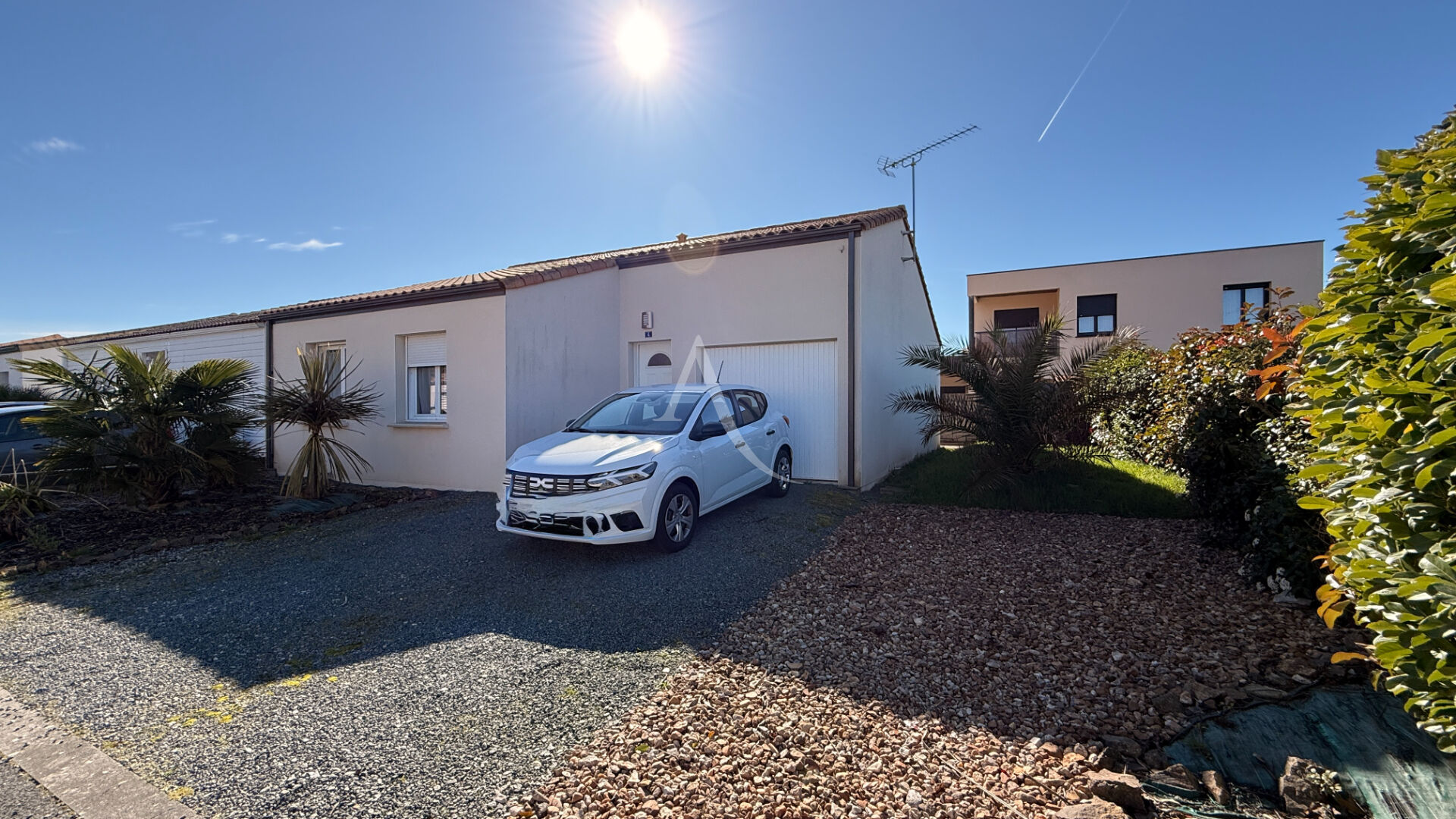 Agence immobilière de L'ADRESSE LABEL IMMO 85 - LABEL IMMO 85