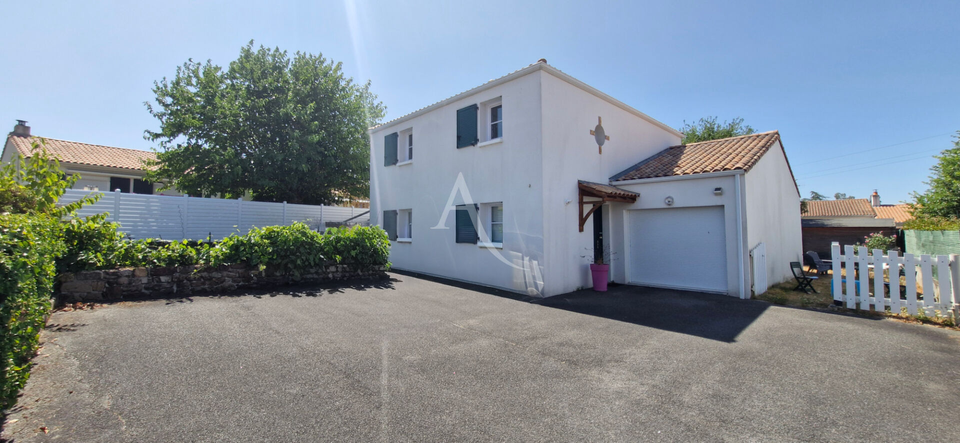 Agence immobilière de 
 L'ADRESSE LABEL IMMO 85 - L'adresse La Roche sur Yon St André d'Ornay 
