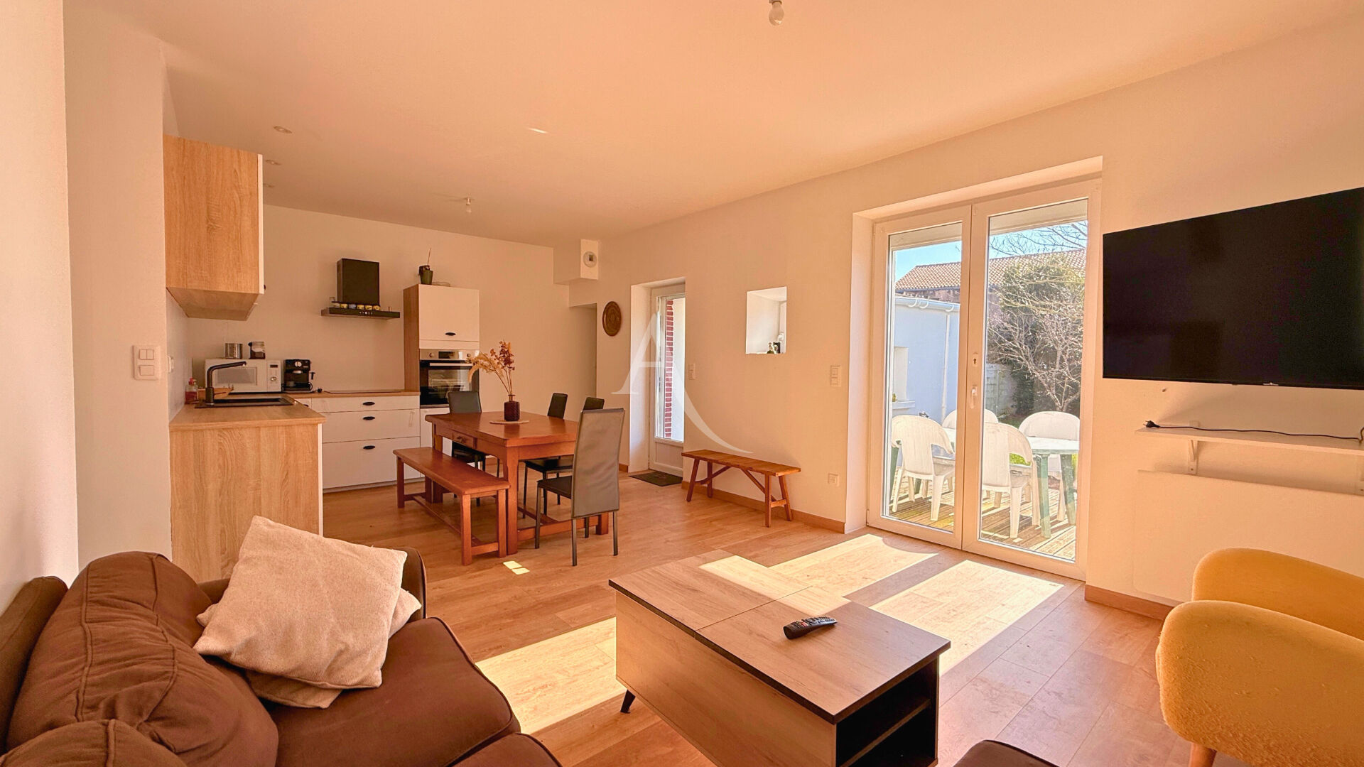 Agence immobilière de 
 L'ADRESSE LABEL IMMO 85 - L'adresse La Roche sur Yon St André d'Ornay 
