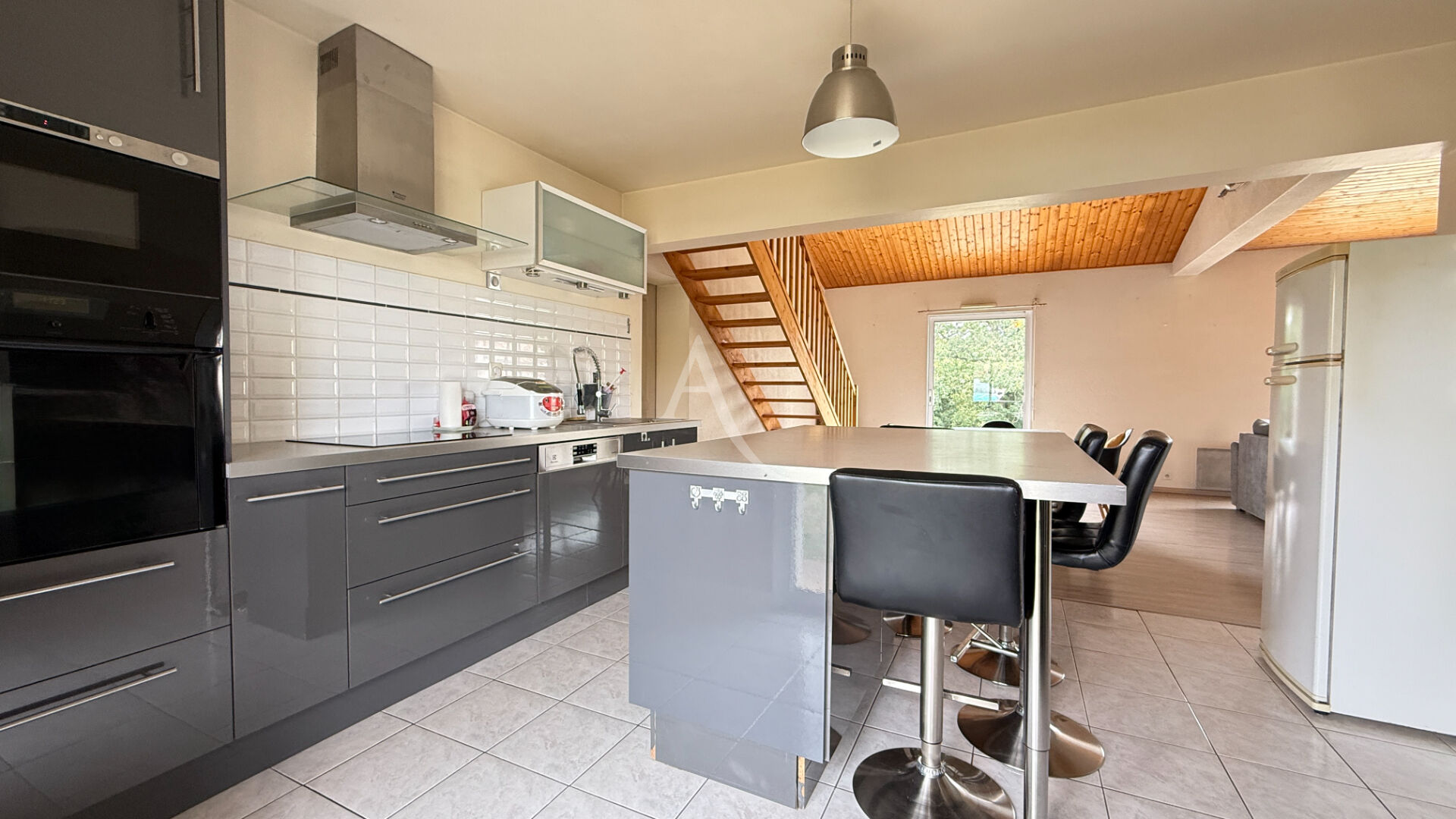 Agence immobilière de 
 L'ADRESSE LABEL IMMO 85 - L'adresse La Roche sur Yon St André d'Ornay 
