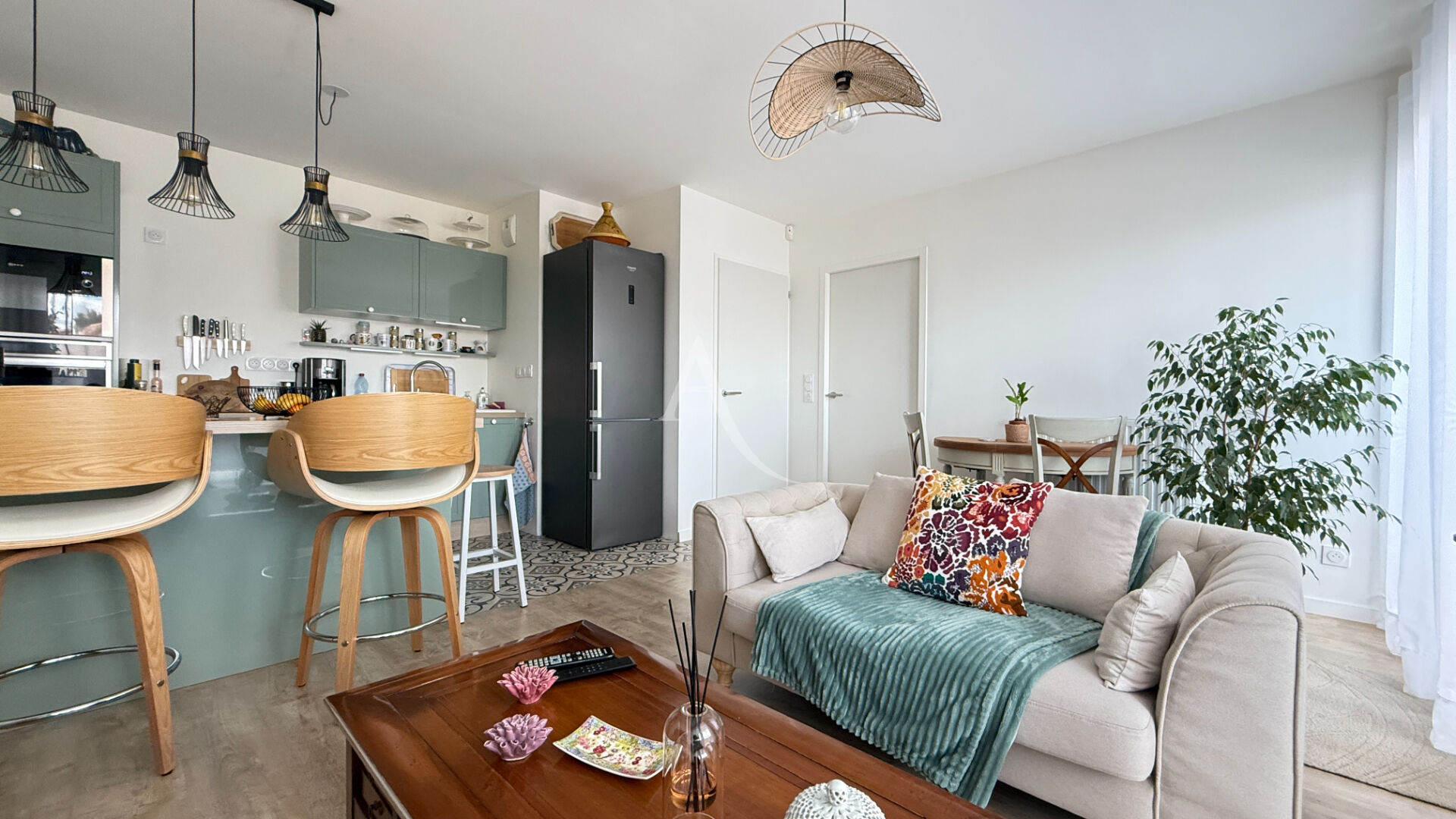 Agence immobilière de 
 L'ADRESSE LABEL IMMO 85 - L'adresse La Roche sur Yon St André d'Ornay 
