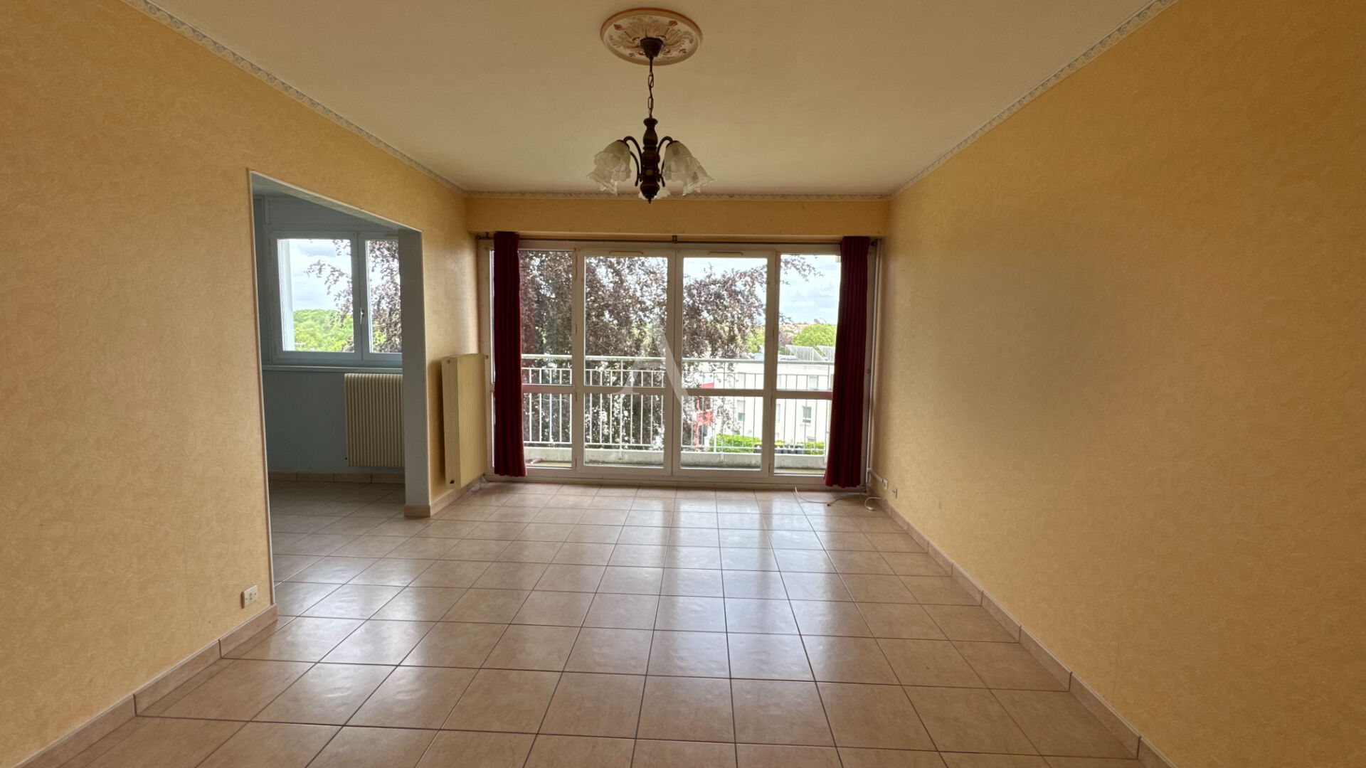 Agence immobilière de 
 L'ADRESSE LABEL IMMO 85 - L'adresse La Roche sur Yon St André d'Ornay 
