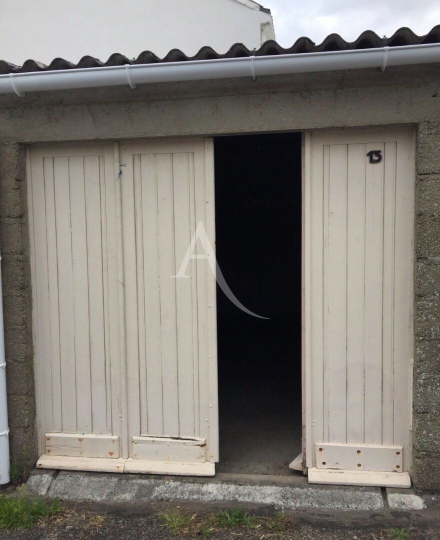 Agence immobilière de 
 L'ADRESSE LABEL IMMO 85 - L'adresse La Roche sur Yon St André d'Ornay 

