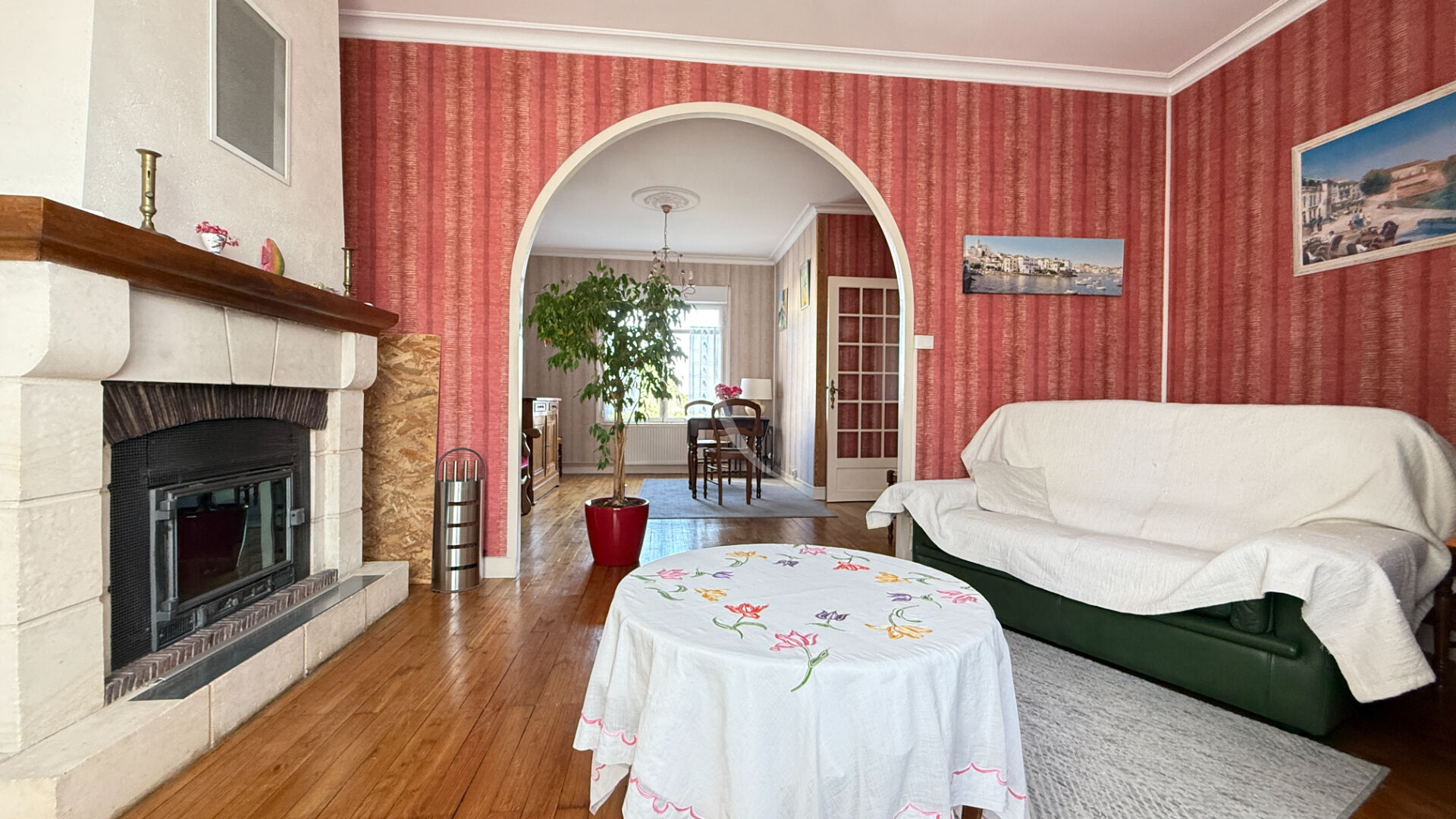 Agence immobilière de 
 L'ADRESSE LABEL IMMO 85 - L'adresse La Roche sur Yon St André d'Ornay 
