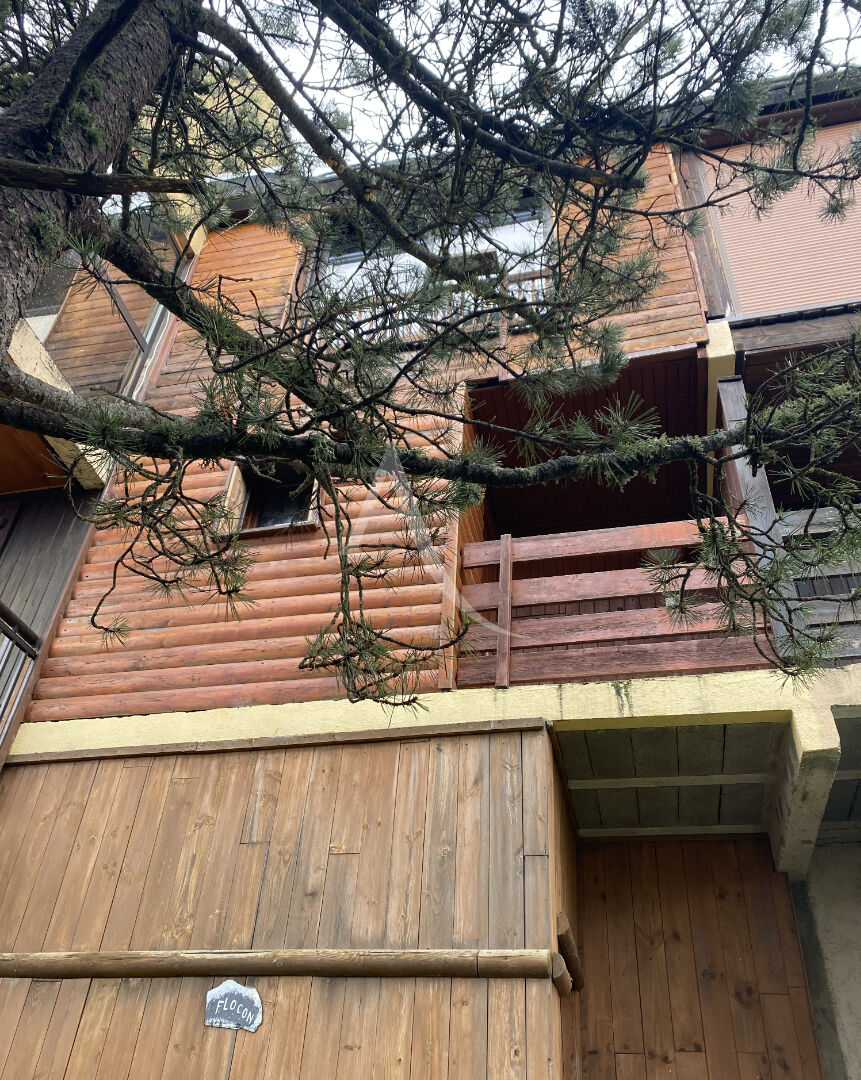 Photo Chalet aux Angles, 3 niveaux, 56,31 m² Carrez + 14.85m² hors carrez, vue lac & montagne, exposition Sud Est image 5/6