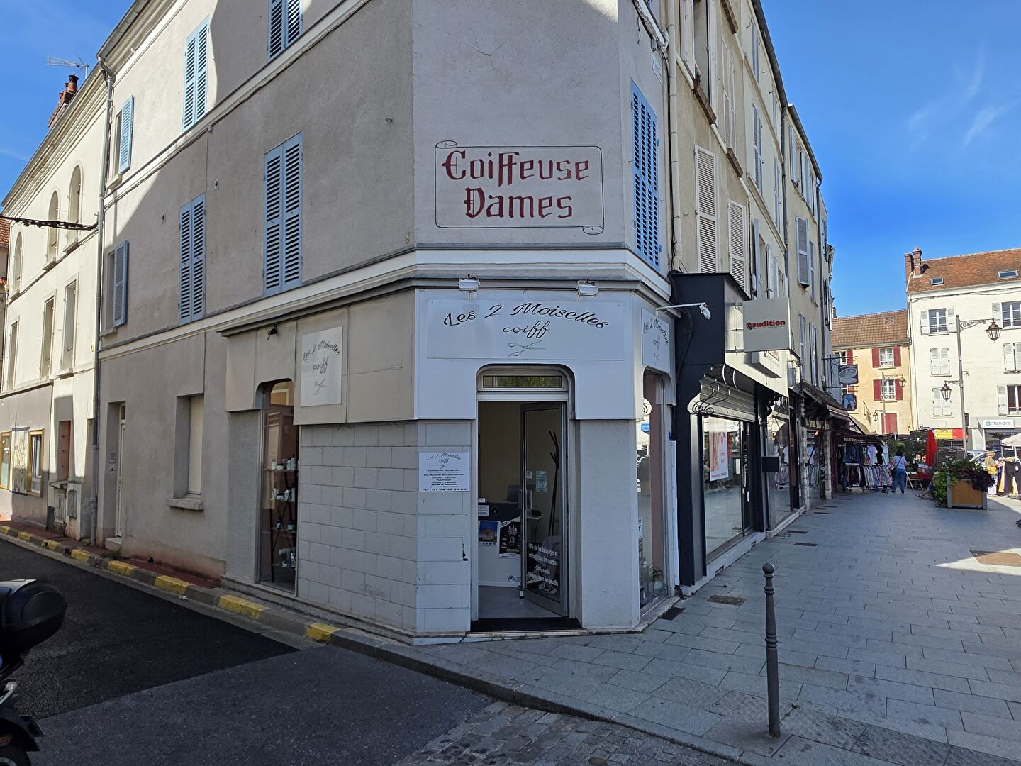 Local commercial de coiffure à Coulommiers