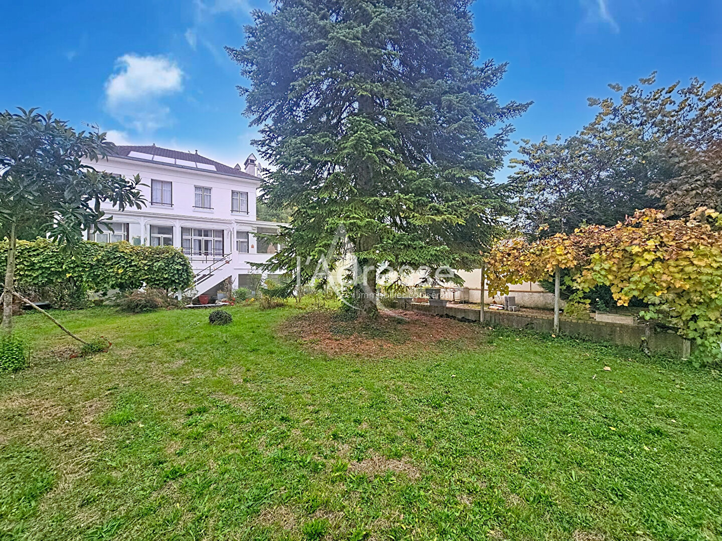 Maison de caractère à Couilly-Pont-aux-Dames 8 pièce(s)