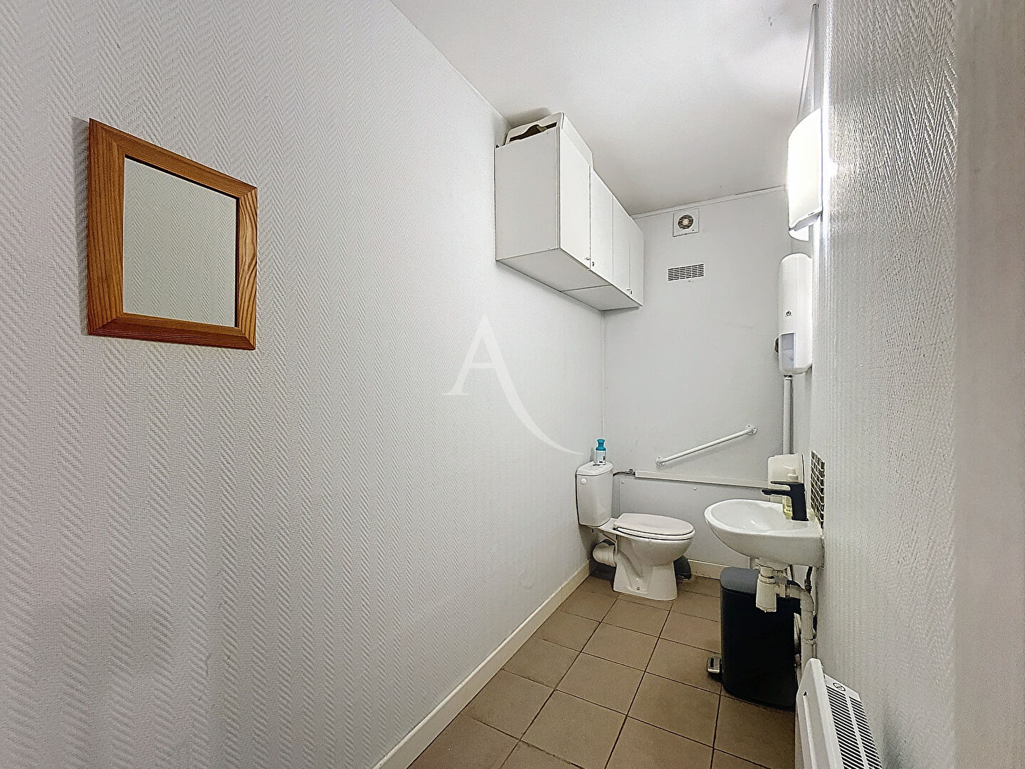 Photo Bureaux en rdc à Thorigny sur Marne - proche gare de Lagny sur Marne - place de stationnement image 5/6