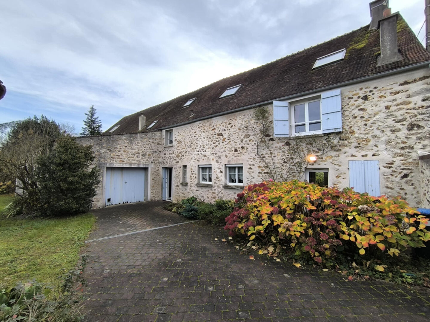 Agence immobilière de 
 L'Adresse AGENCE I'MEAUX - L'ADRESSE Agence de Trilport 
