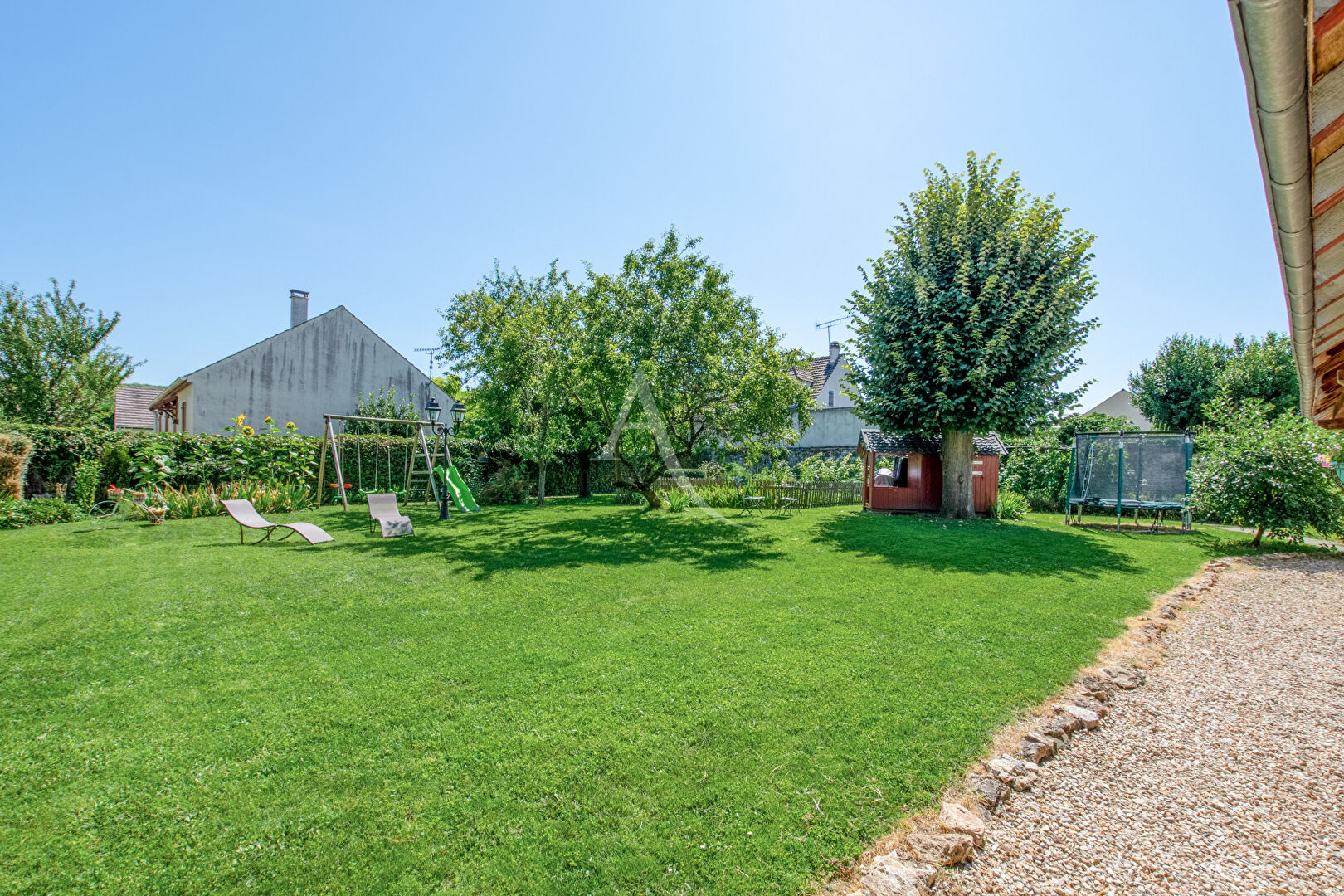 Photo Maison Mareuil Les Meaux - 330 m² - 7 chambres - 1305 m² de terrain piscinable - cave image 4/6