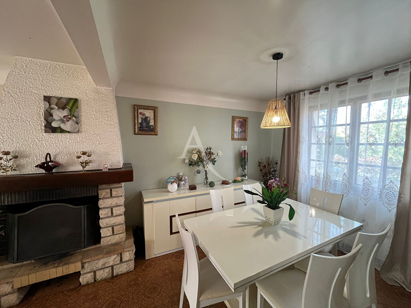 Photo Maison 7 pièce(s) 141 m2 image 4/6