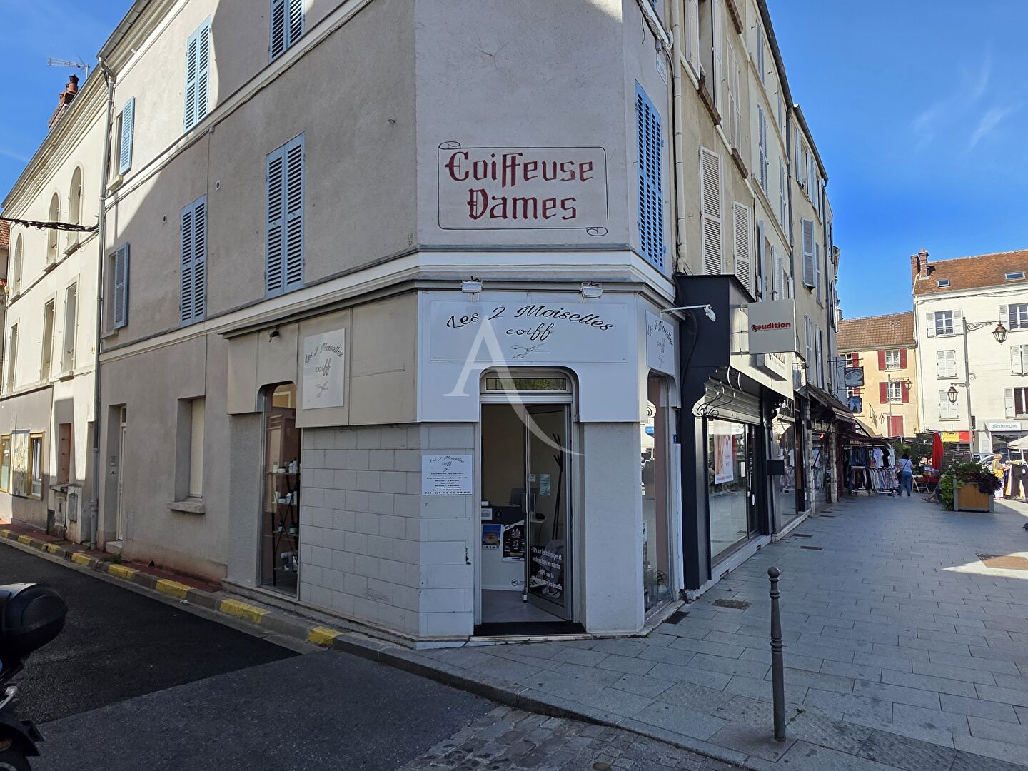 Local commercial de coiffure à Coulommiers