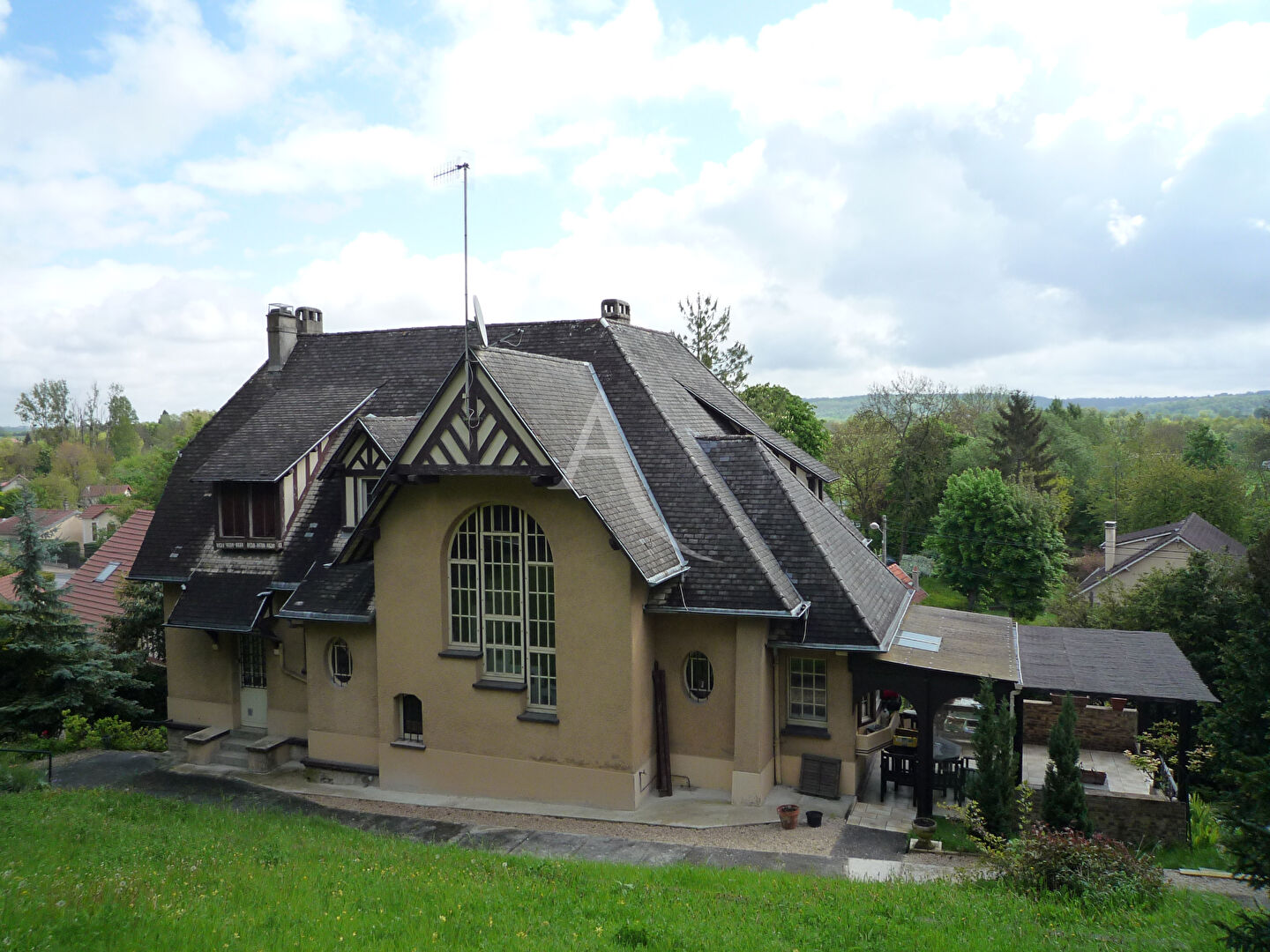 Demeure de charme, 6 pièce(s), 257 m2 à ESBLY