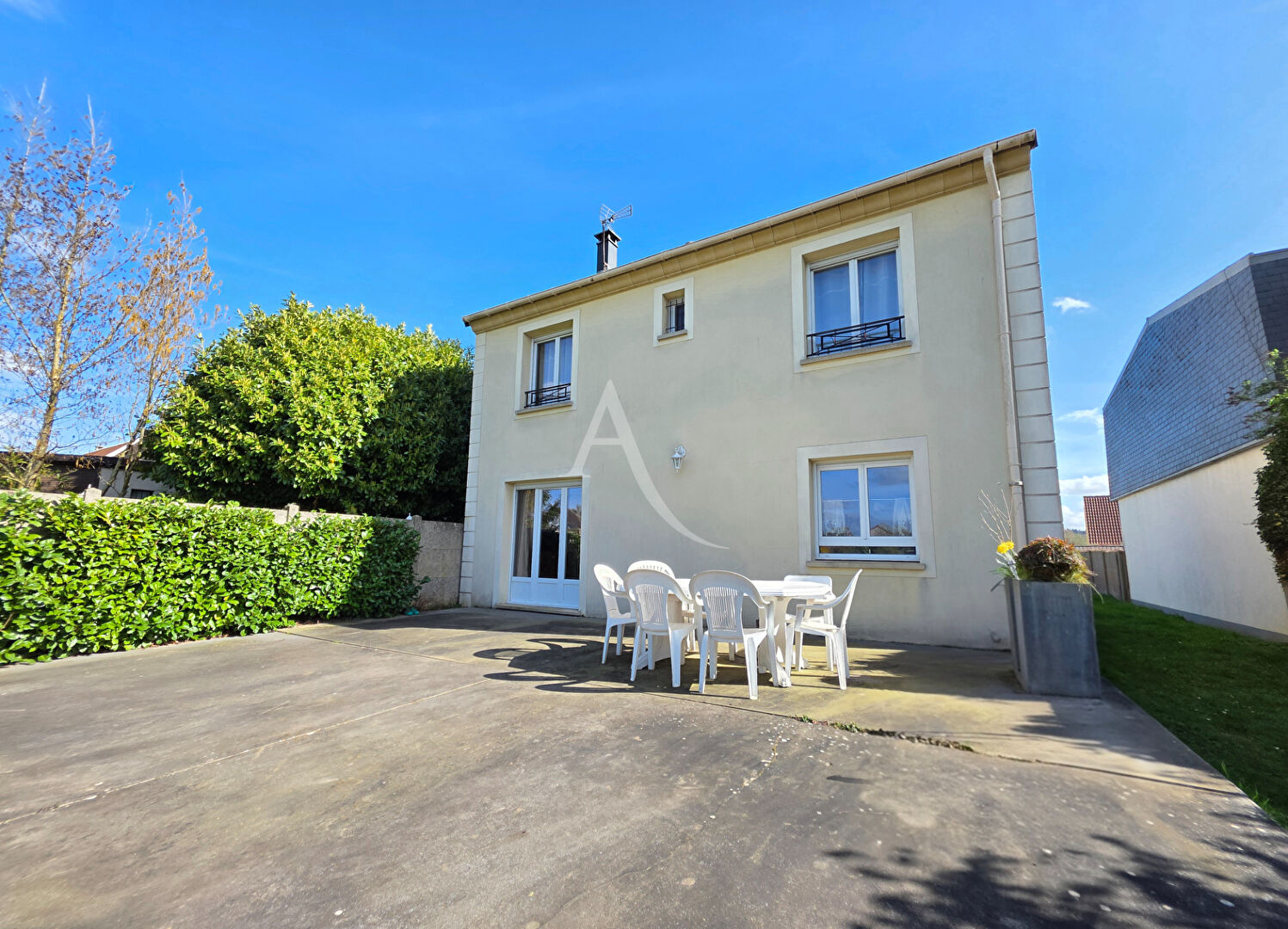 Agence immobilière de 
 L'Adresse AGENCE I'MEAUX - L'ADRESSE Agence de Trilport 
