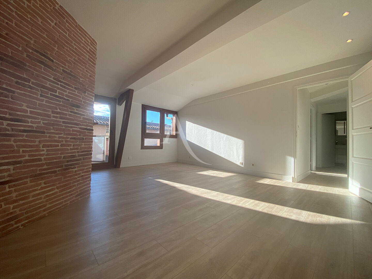 Agence immobilière de L'ADRESSE BH IMMOBILIER - L'Adresse AERO Immobilier
