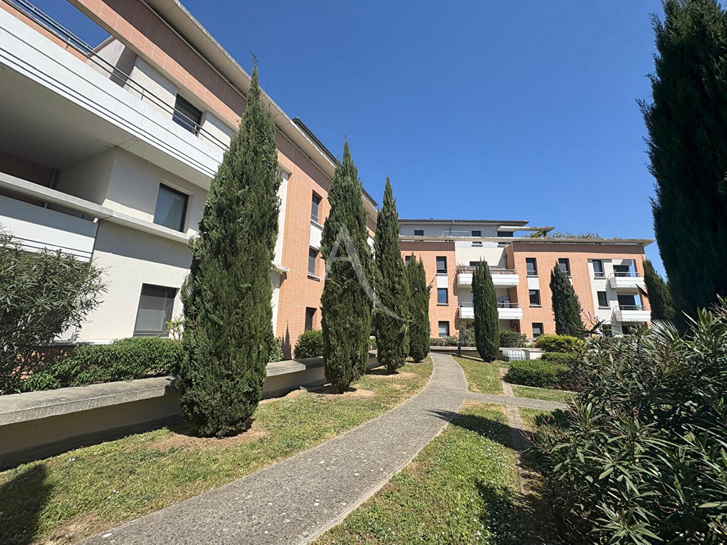 Agence immobilière de L'ADRESSE BH IMMOBILIER - L'Adresse AERO Immobilier