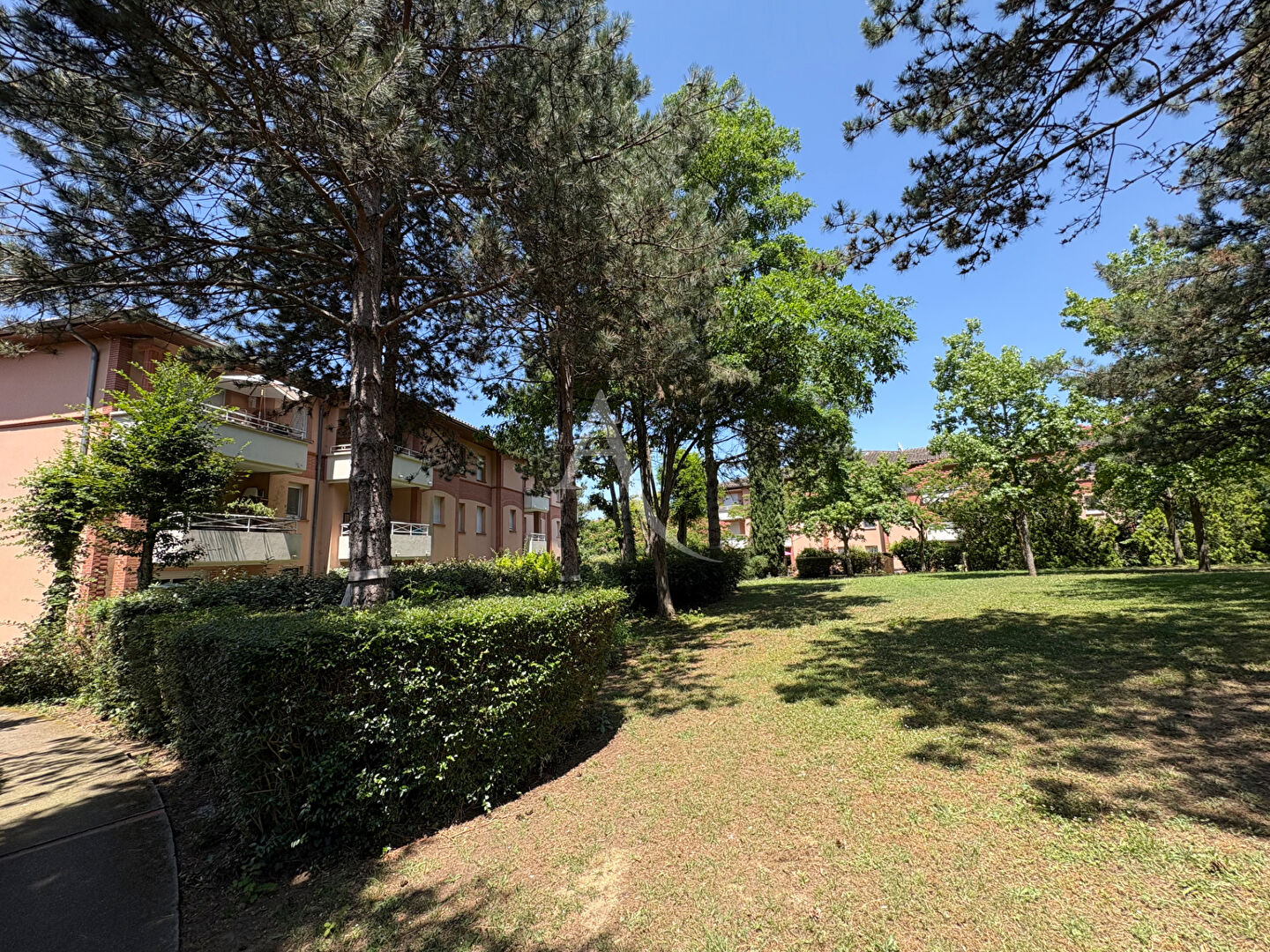 Agence immobilière de L'ADRESSE BH IMMOBILIER - L'Adresse AERO Immobilier
