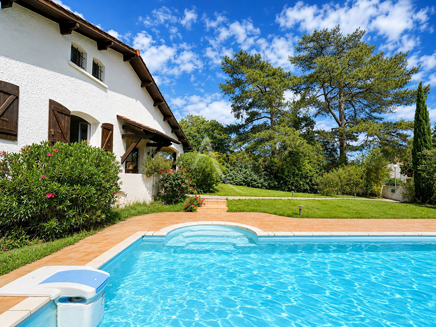 Agence immobilière de L'ADRESSE BH IMMOBILIER - L'Adresse AERO Immobilier