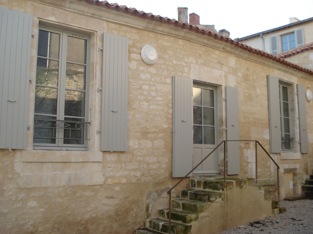 Photo Appartement à FONTENAY LE COMTE image 1/6