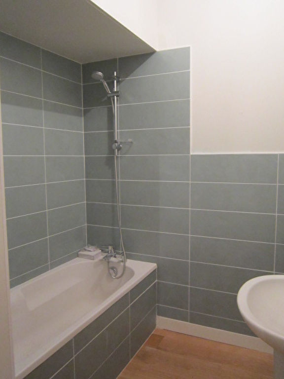 Photo Appartement à FONTENAY LE COMTE image 5/6