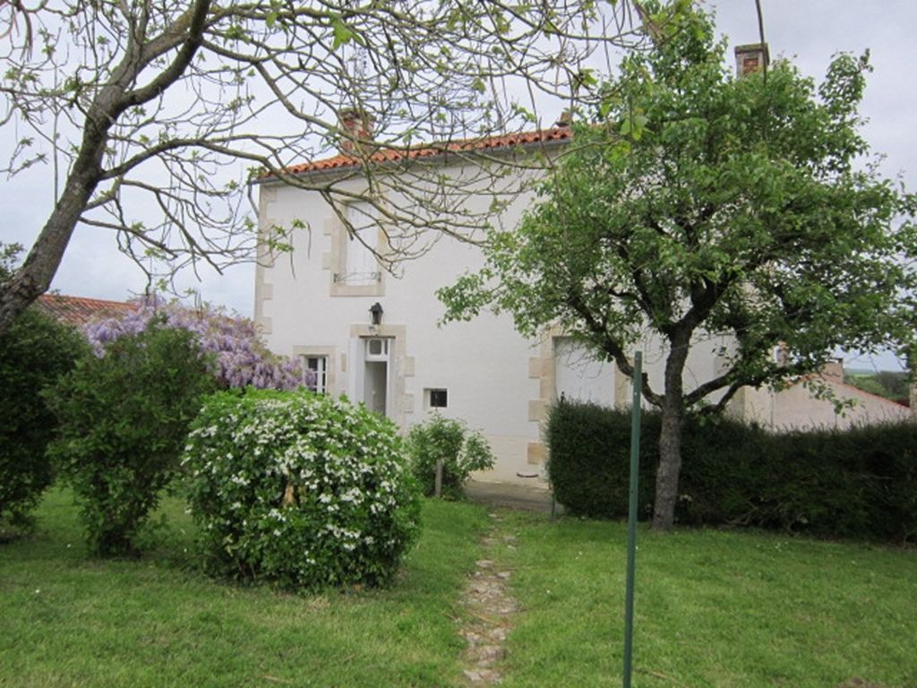 Maison LONGEVES - 4 pièce(s) - 95.01 m2