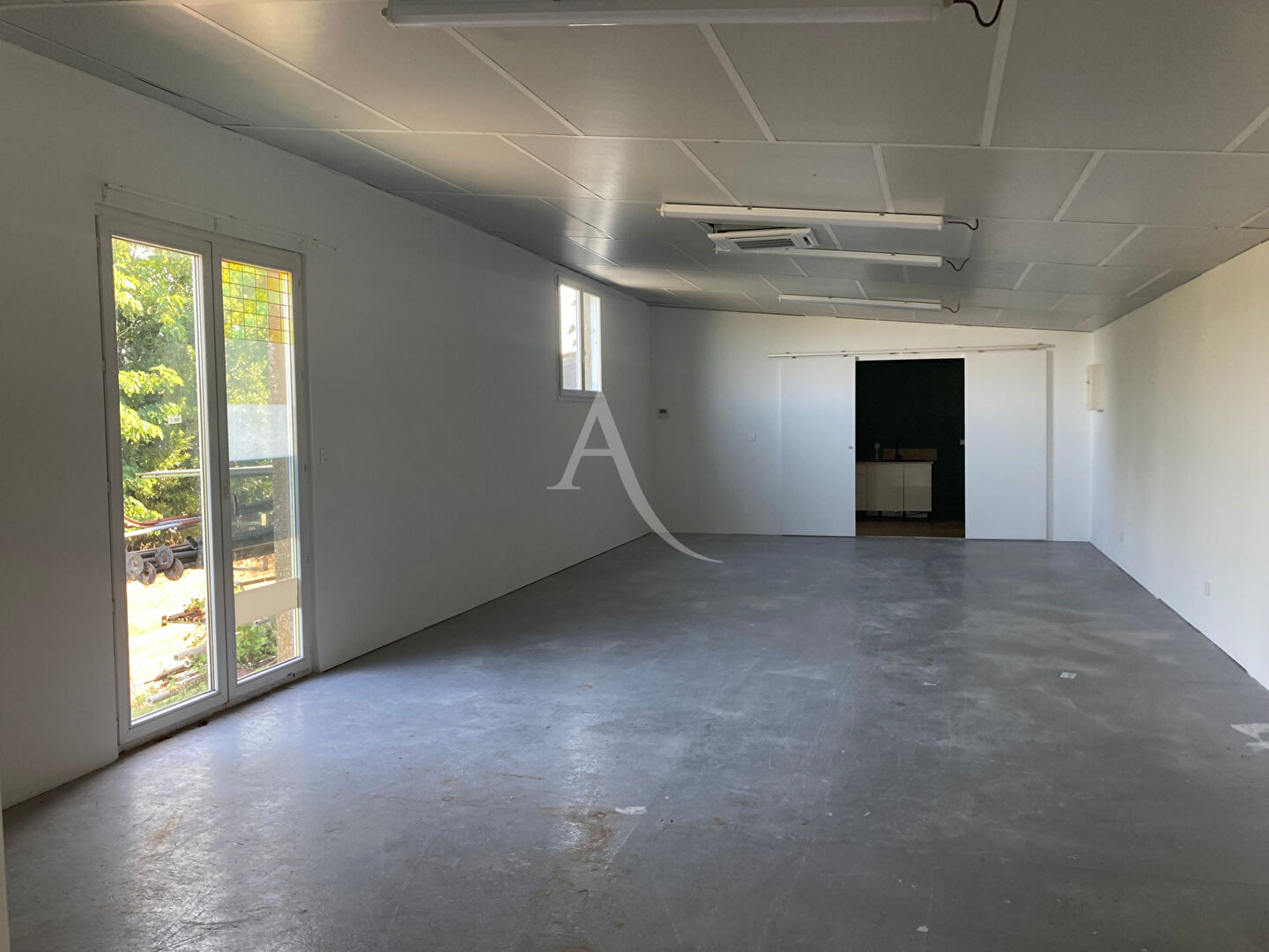 Photo Bureaux Fontenay Le Comte 156 m2 image 4/6