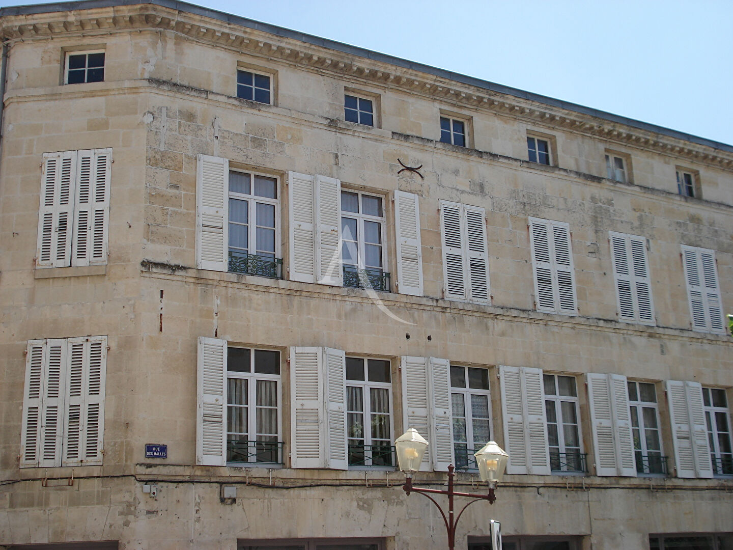 Agence immobilière de L'Adresse  LAU DU MARAIS - L'ADRESSE LAU DES NAIADES
