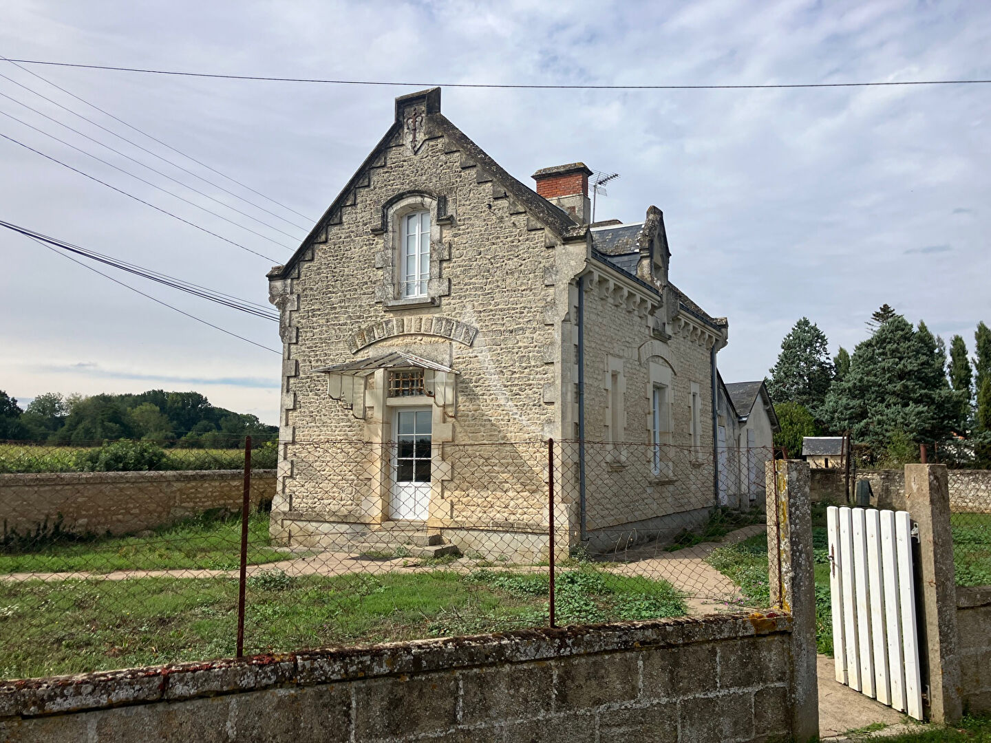 Agence immobilière de L'Adresse  LAU DU MARAIS - L'ADRESSE LAU DES NAIADES