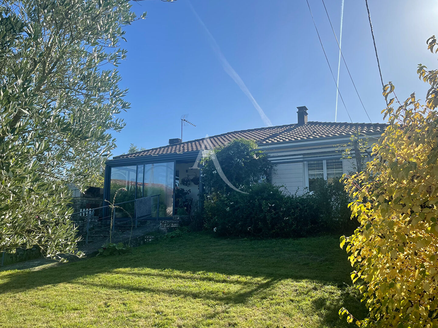 Agence immobilière de L'Adresse  LAU DU MARAIS - L'ADRESSE LAU DES NAIADES