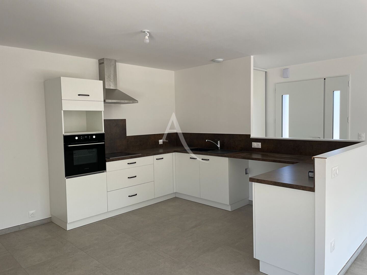 Agence immobilière de L'Adresse  LAU DU MARAIS - L'ADRESSE LAU DES NAIADES
