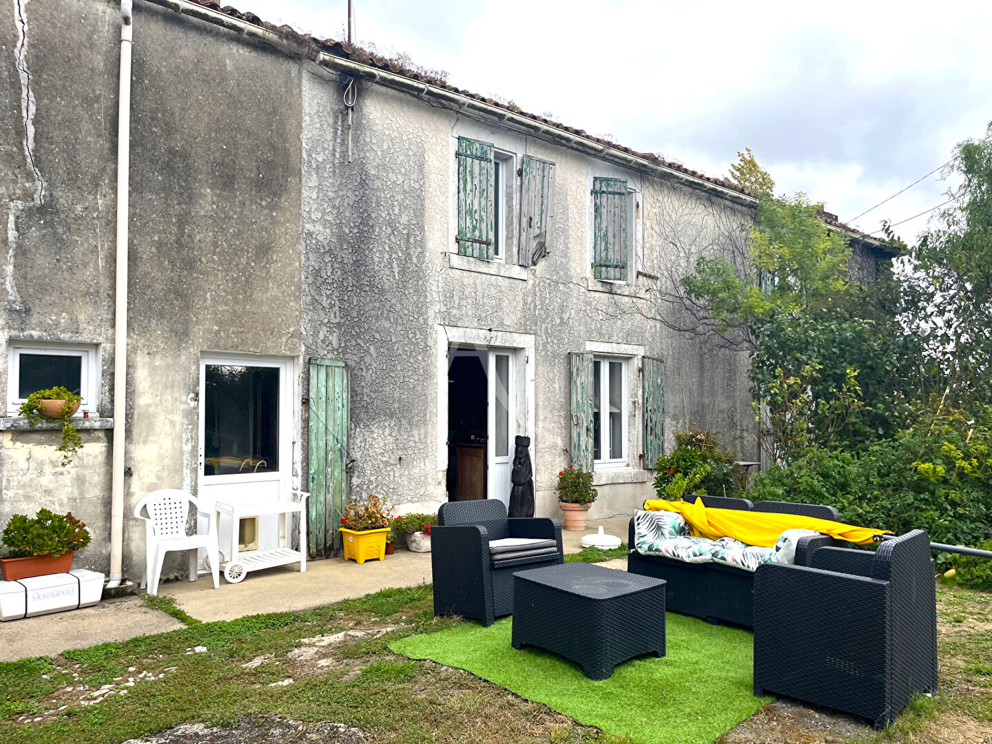 Maison sur Marans à rénover.