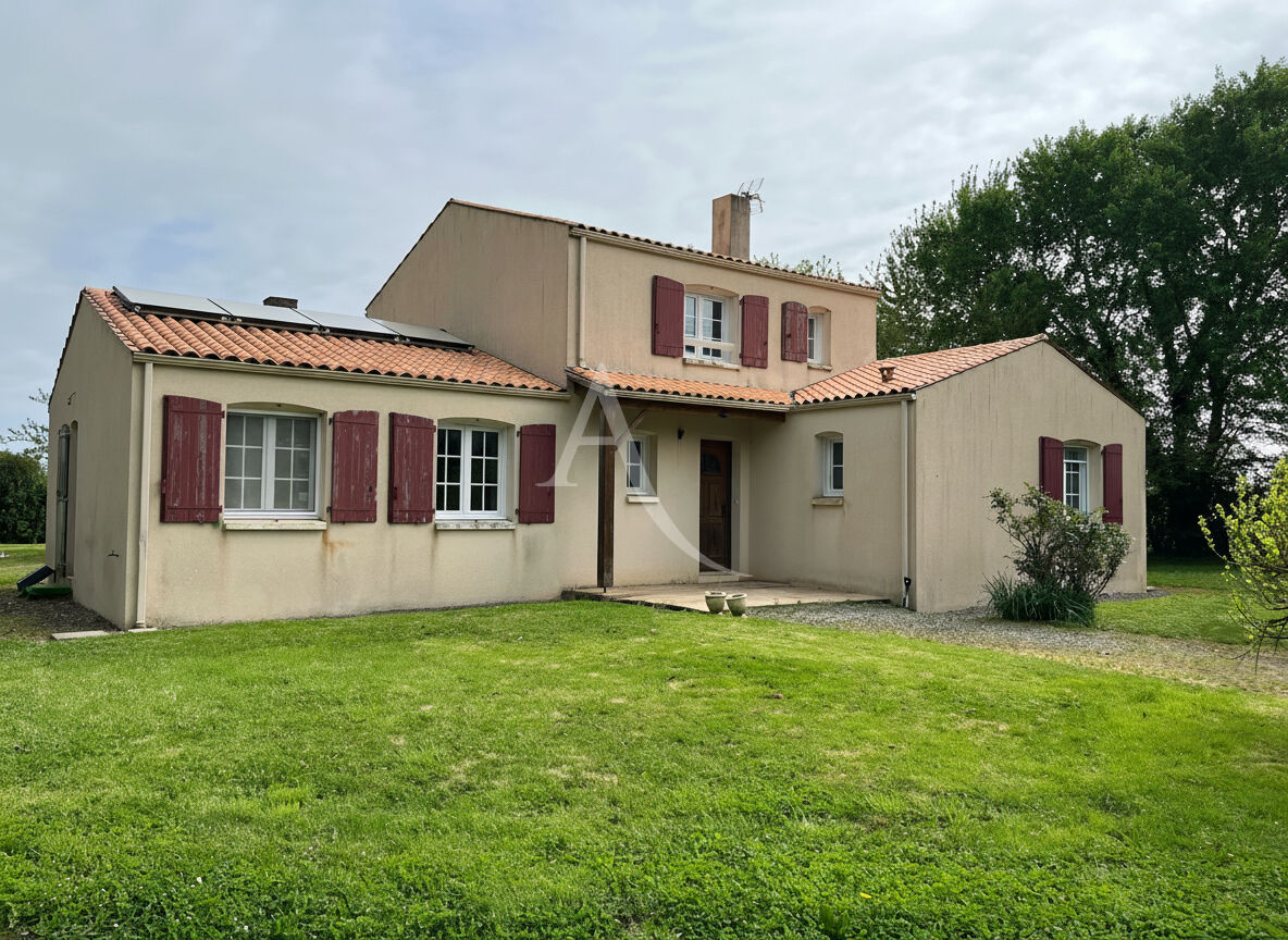 Agence immobilière de L'Adresse  LAU DU MARAIS - L'ADRESSE LAU DES NAIADES
