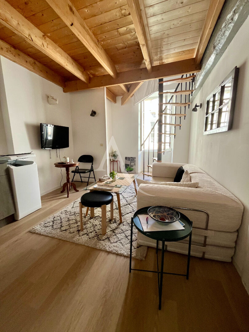 Agence immobilière de 
 L'Adresse  LAU DU MARAIS - L'ADRESSE MARANS 
