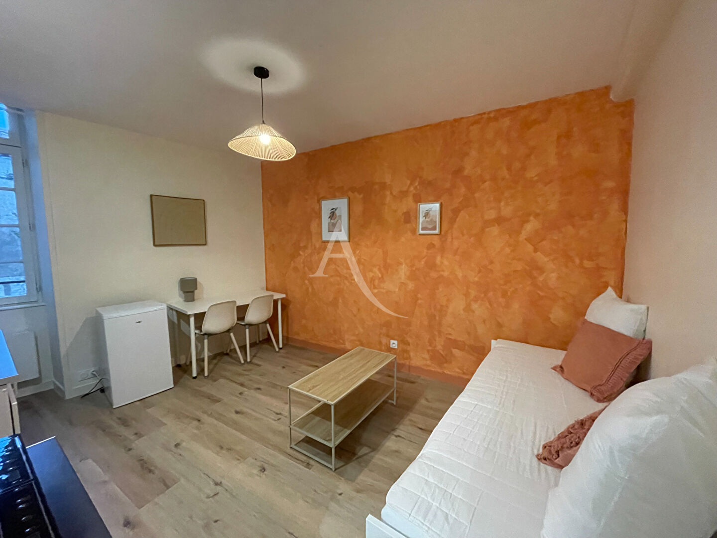 Agence immobilière de L'Adresse  LAU DU MARAIS - L'ADRESSE LAU DES NAIADES