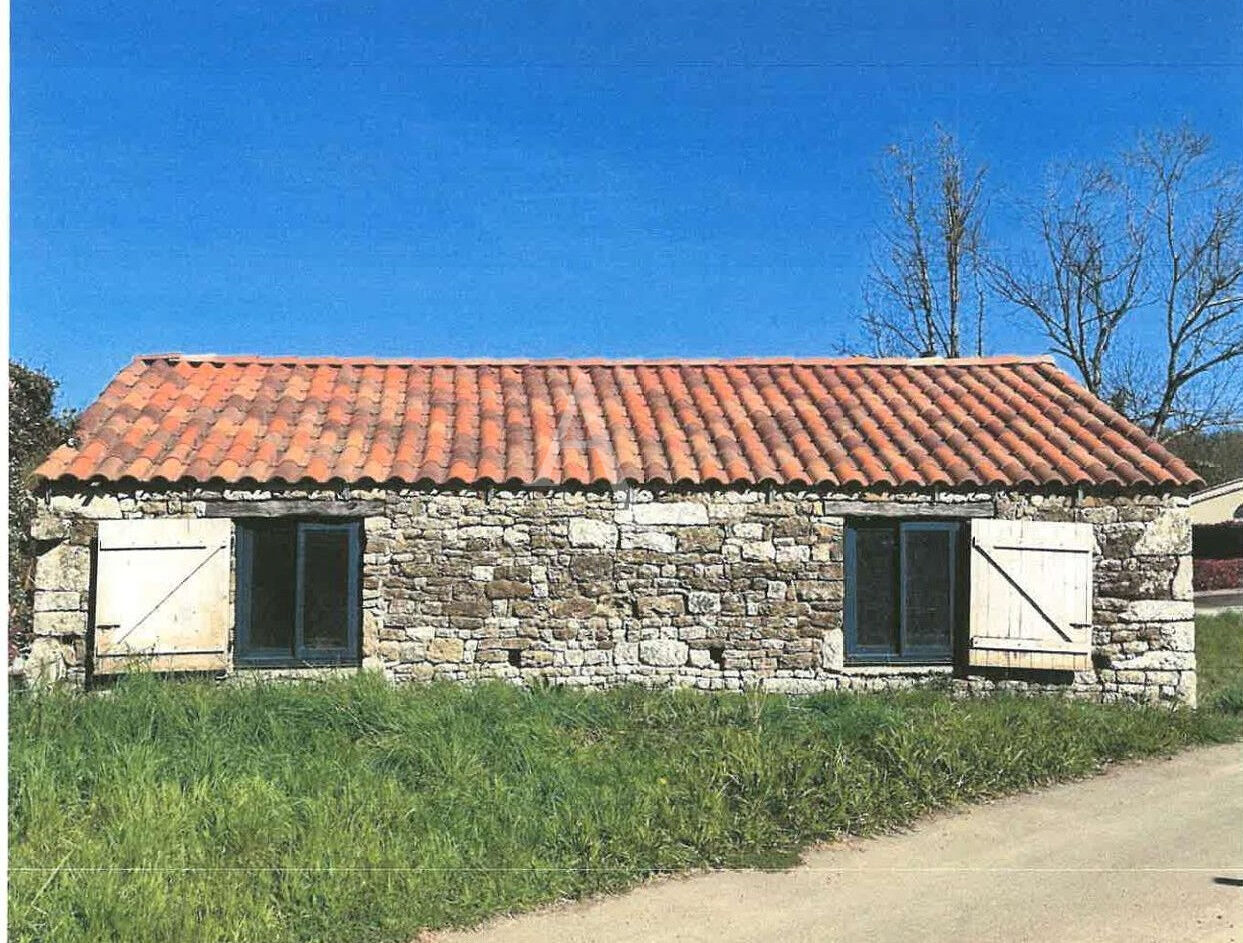 Agence immobilière de L'Adresse  LAU DU MARAIS - L'ADRESSE LAU DES NAIADES