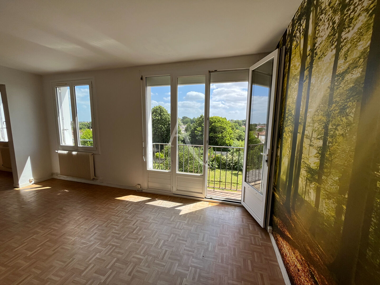 Agence immobilière de L'Adresse  LAU DU MARAIS - L'ADRESSE LAU DES NAIADES