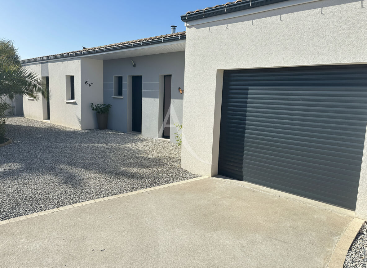 Agence immobilière de L'Adresse  LAU DU MARAIS - L'ADRESSE LAU DES NAIADES