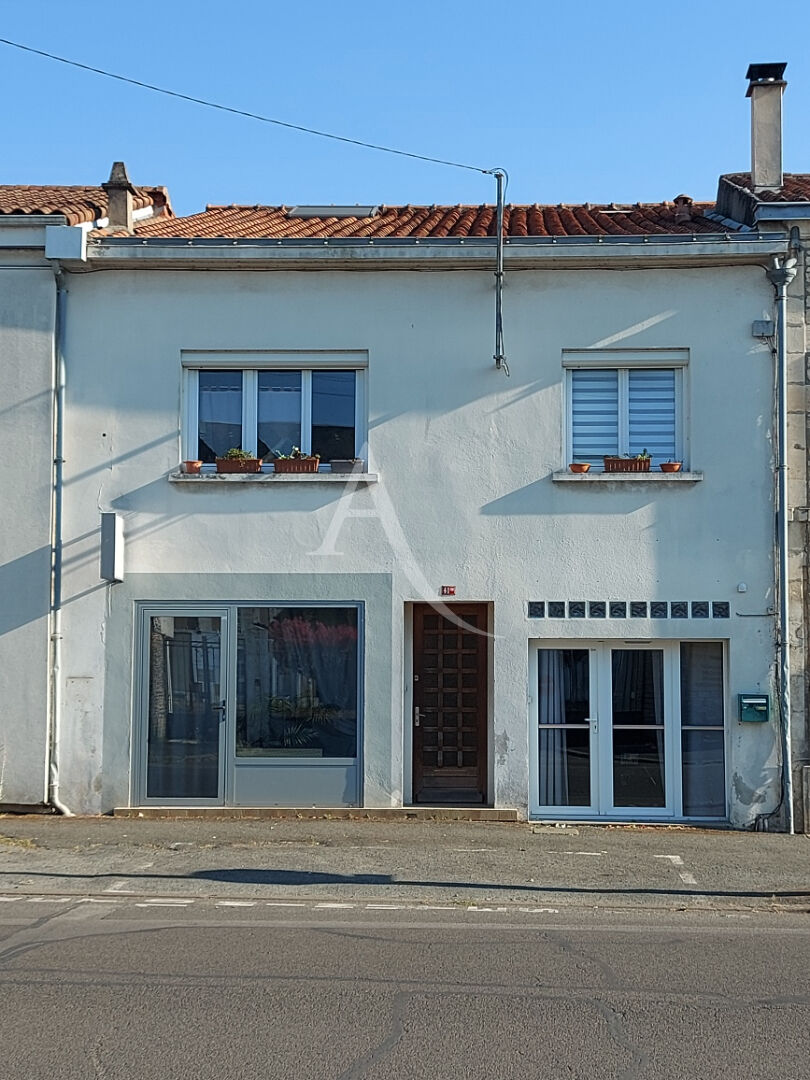Agence immobilière de L'Adresse  LAU DU MARAIS - L'ADRESSE LAU DES NAIADES
