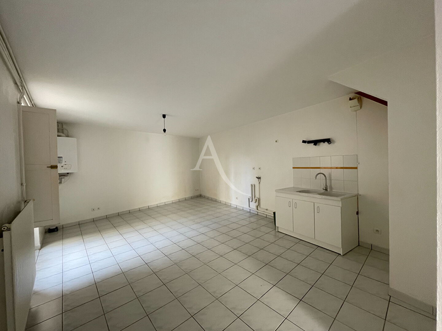 Agence immobilière de L'Adresse  LAU DU MARAIS - L'ADRESSE LAU DES NAIADES