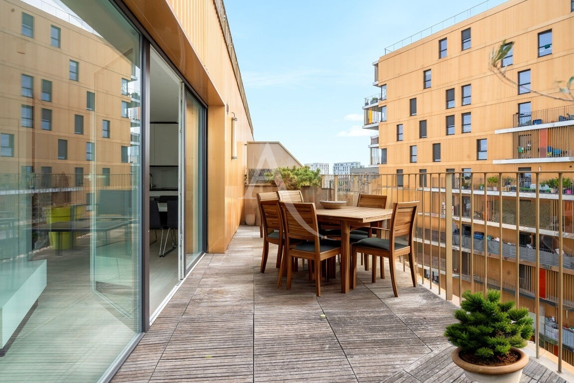 Photo 2 pièces avec immense terrasse image 1/6