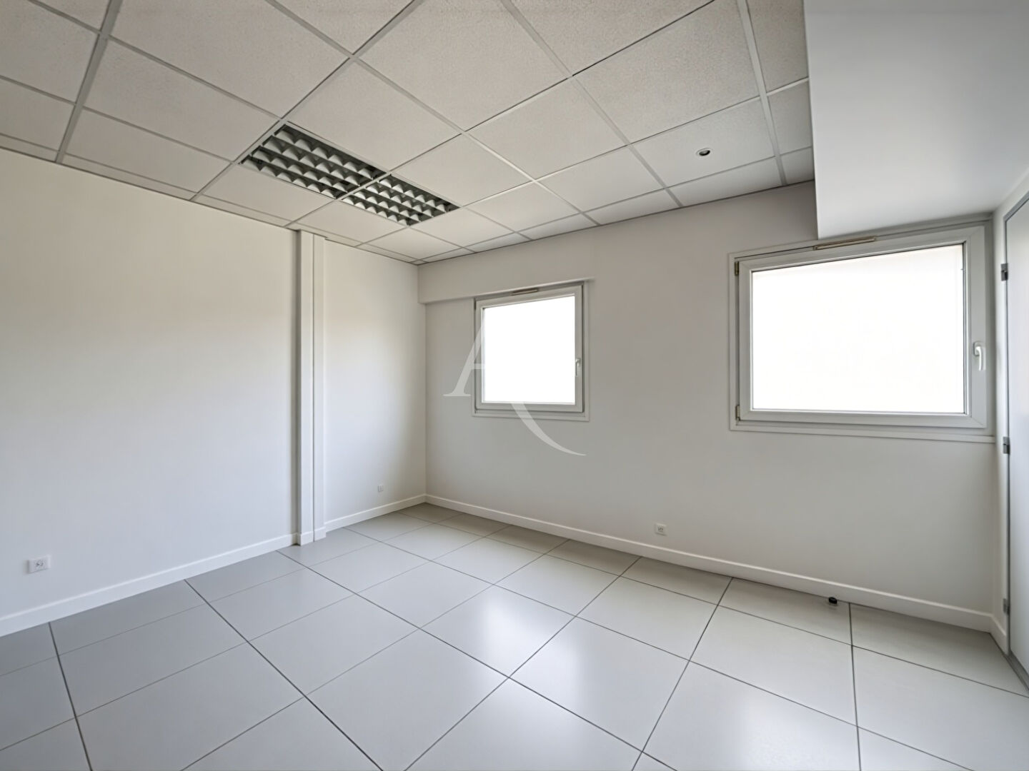 Photo Local : Bureaux / Cabinet - Quartier Centre image 4/5