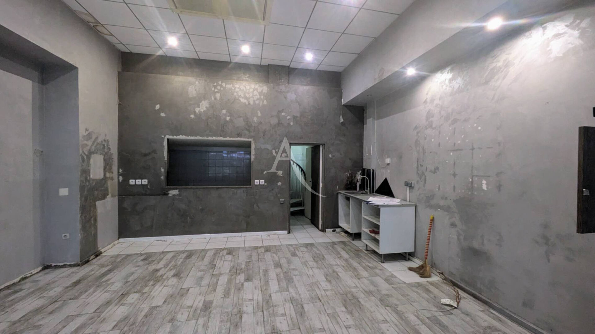 Photo Local Commercial  sur l'avenue d'Ivry image 2/2