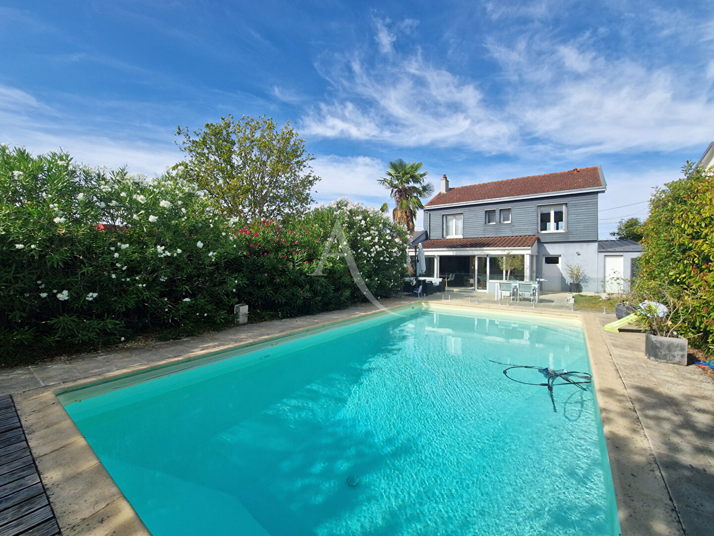 Agence immobilière de L'Adresse Agence 230